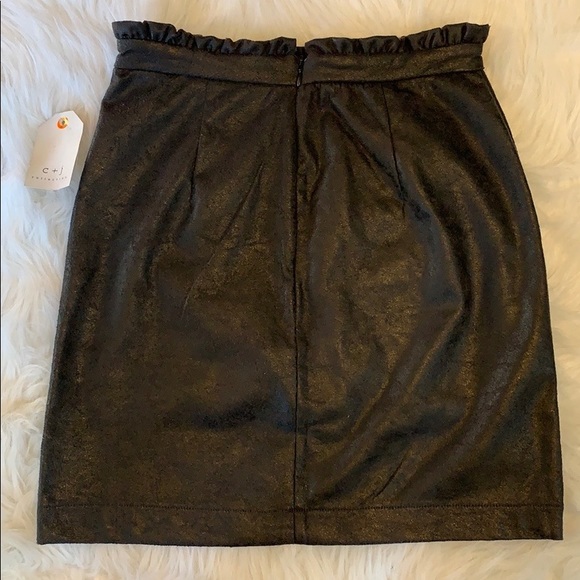 c+j collection Floral Skirt! - Picture 4 of 8